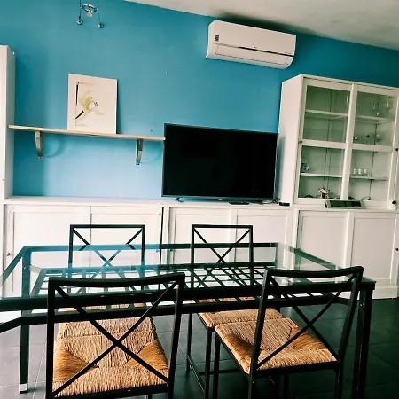 With Pool, Air Conditioning, And Netflix Villa Blegny